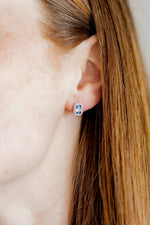 Load image into Gallery viewer, Screwback Stud Earrings Whitney Violet Bloom
