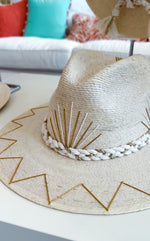Load image into Gallery viewer, Queen Bee Hat White Palm
