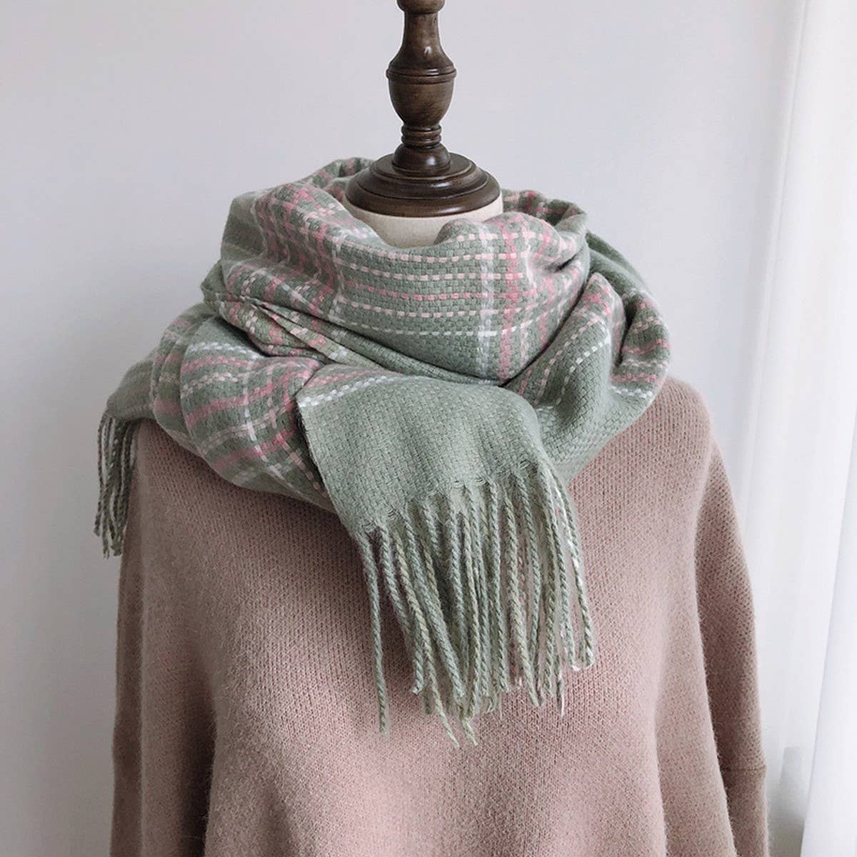 PLAID TASSEL SHAWL NECK SCARF