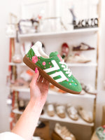 Load image into Gallery viewer, Ghost Floral Green
