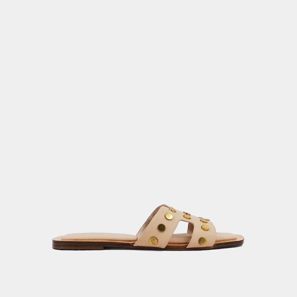 Donatella Nude