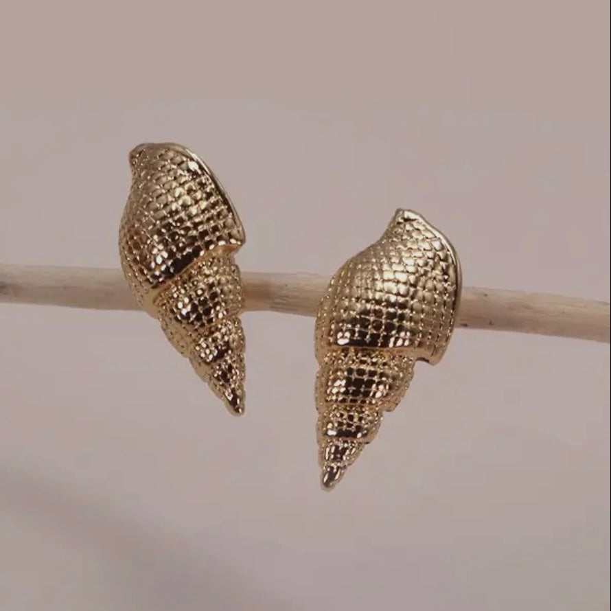 Gold Conch Seashell Stud