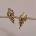Load image into Gallery viewer, Gold Conch Seashell Stud
