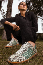 Load image into Gallery viewer, Stevie Snake
