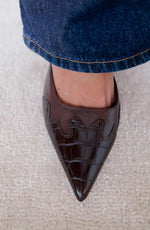 Load image into Gallery viewer, Greer Chocolate
